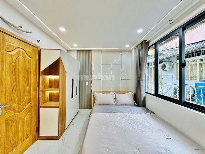 Nhà 2 Lầu đẹp Cao cấp hẻm 1 trục cách Mặt tiền Duy Tân 30m, P15, Q.PN