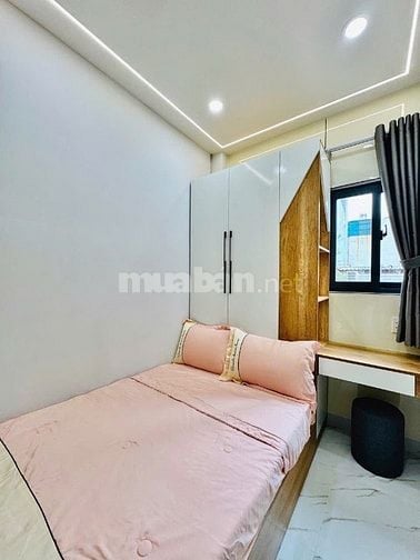 Nhà 2 Lầu đẹp Cao cấp hẻm 1 trục cách Mặt tiền Duy Tân 30m, P15, Q.PN