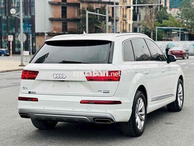 Audi Q7 2016 2.0 AT - 31000 miles zin