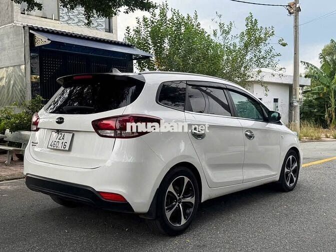 Kia Rondo sản xuất 2017