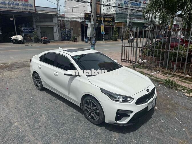 Kia Cerato 2021 2.0 AT PREMIUM - 66000 km