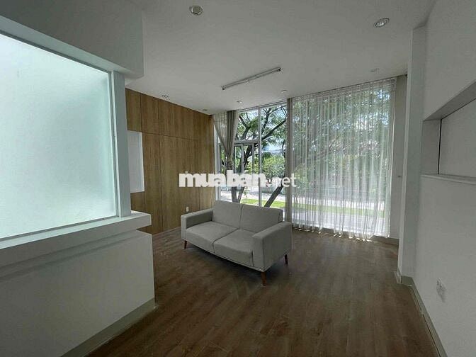 Cho thuê Nhà đẹp 3.5 Tầng Mặt Tiền Xuân Thuỷ , Hải Châu
