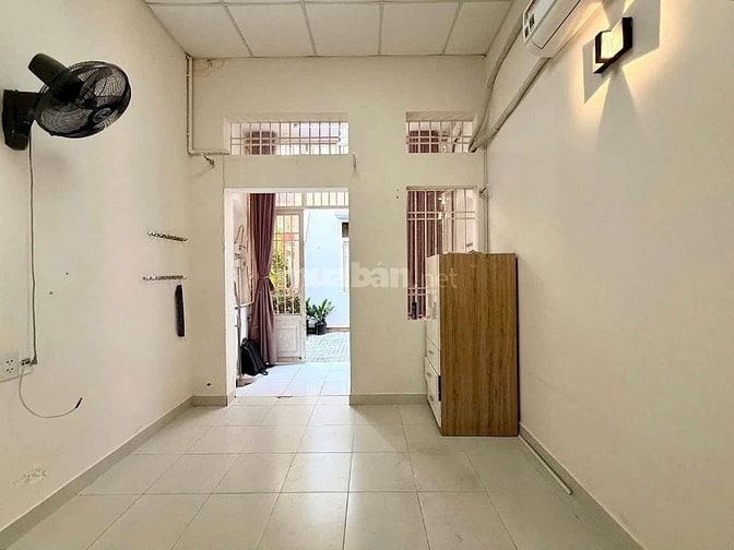 Hẻm 220 Hoàng Hoa Thám, P5,BT - DT , gác lửng, sân thượng trồng cây