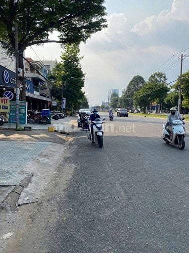 Bán nhà khu Tên Lửa, MT đường Số 7, DT 12 x 20m, cấp 4, giá 58 tỷ