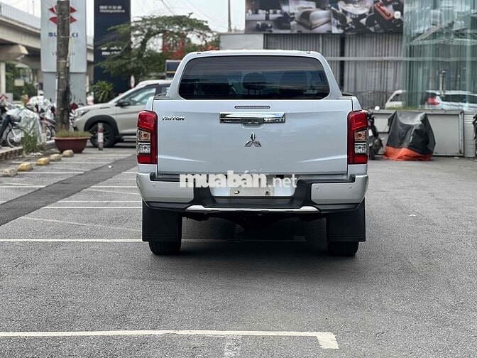 Mitsubishi Triton 2021 4x2 AT Mivec - 68000 km