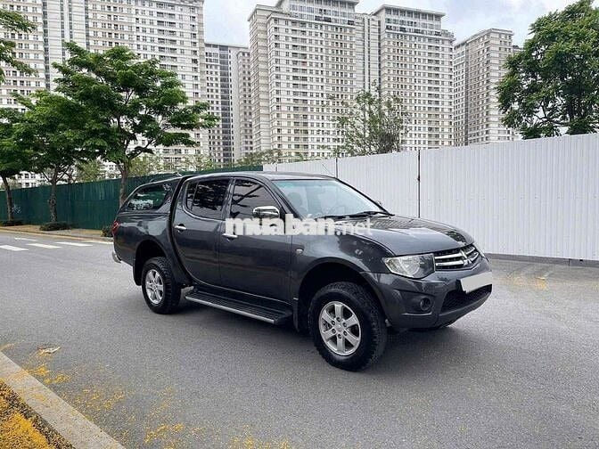 Mitsubishi Triton 2013 GLX 2.5 MT 4x2 - 180000 km