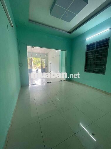 Cho thuê nhà ĐỊNH HOÀ GẦN THÀNH PHỐ MỚI BÌNH DƯƠNG .  Có sân vườn rộng