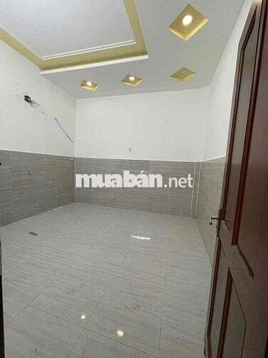 nhà 8x25m 1 trệt 1 lửng có 4 phonhf ngủ 2wc phù hợp làm may cắt, dày.