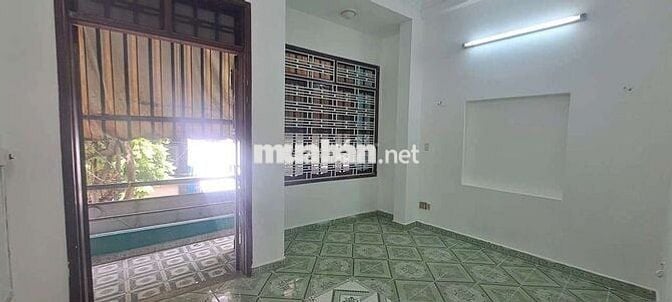 Cho thuê 3 tầng mặt tiền Nguyễn Hoàng. Hải Châu