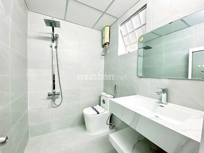 Chung Cư Lê Hồng Phong Quận 10 rộng 80m2 2PN 1WC giá 8,5tr/th