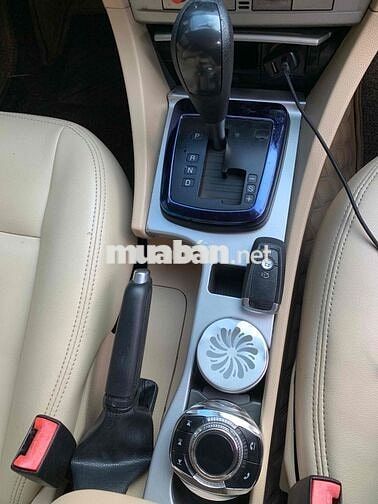 Em cần bán  Ford Focus 2010 1.8 AT full đồ chơi