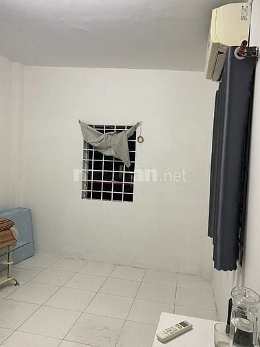 Share phòng trọ trong nhà nguyên căn, cách đường CMT8 chừng 50m