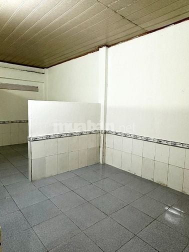 Chính chủ cho thuê nhà mặt phố đường số 18, gần chợ Tân Mỹ