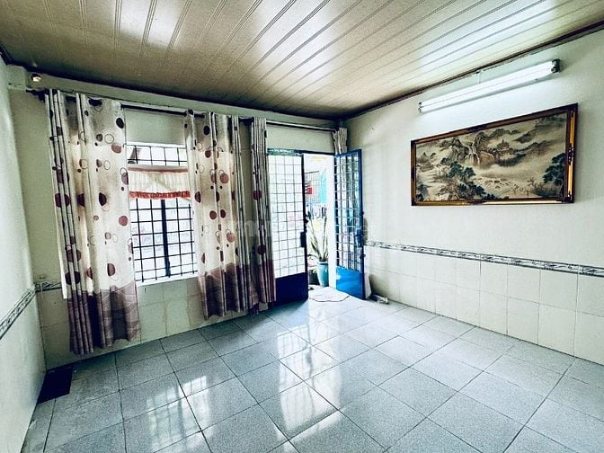 Chính chủ cho thuê nhà mặt phố đường số 18, gần chợ Tân Mỹ