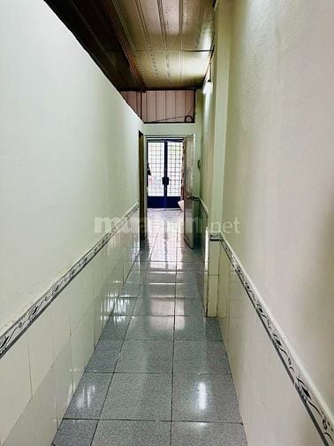 Chính chủ cho thuê nhà mặt phố đường số 18, gần chợ Tân Mỹ