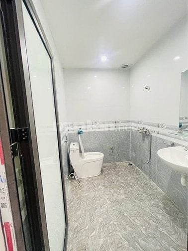 CHÍNH CHỦ CẦN BÁN NHÀ MỚI XÂY – NGÕ 193 ĐỊNH CÔNG HẠ