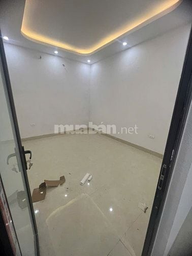 CHÍNH CHỦ CẦN BÁN NHÀ MỚI XÂY – NGÕ 193 ĐỊNH CÔNG HẠ