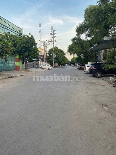 Cho thuê kho cực đẹp Cụm Công Nghiệp Lai Xá: diện tích 1000m2