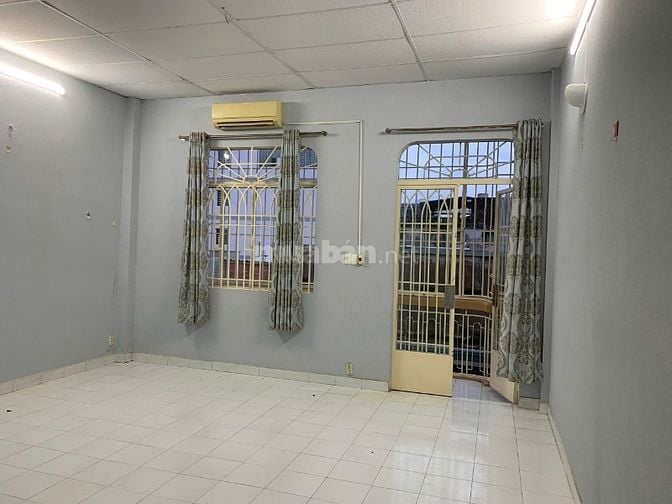 Cần Cho Thuê Nhà Riêng Đường Đào Duy Từ P. 15 quận Phú Nhuận, tiện mở 