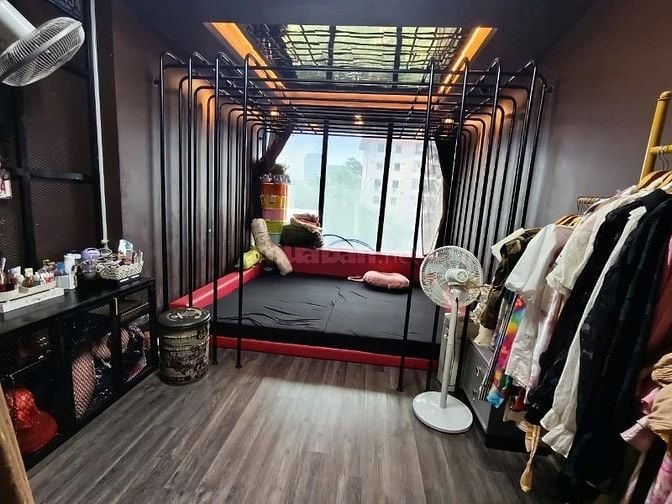 Bán căn hộ tập thể nhà mình – Mặt đường 127 Nguyễn Phong Sắc,CầuGiấy
