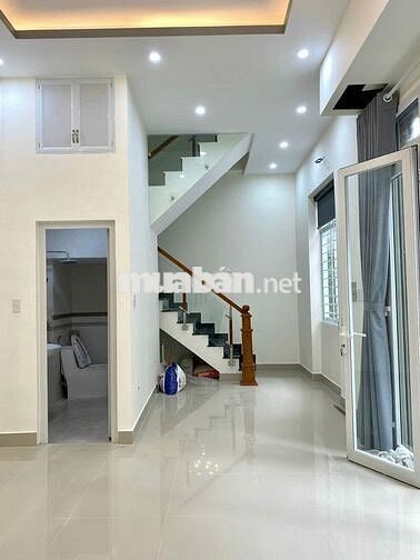 Cho thuê nhà nguyên căn 4 lầu nhà 2 mặt tiền tại Nhiêu Tứ Phú Nhuận