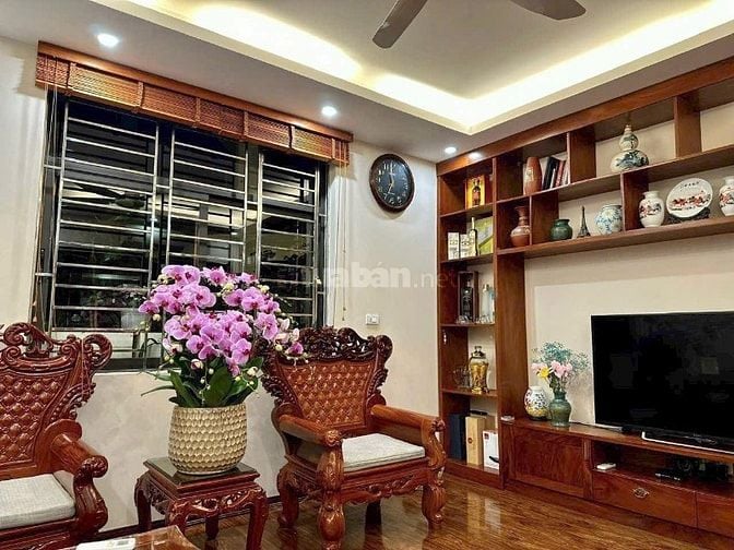 Bán nhà Mễ Trì 4 tầng, 130m2. có vỉa hè, ô tô tránh, ở luôn. 42,5 tỷ