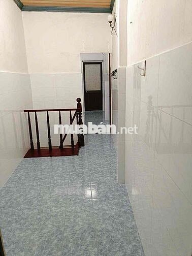 Cho thuê nhà nguyên căn 2 lầu Đường Hoà Hưng Quận 10