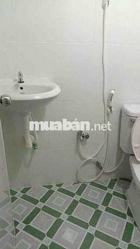 Cho thuê nhà nguyên căn 2 lầu Đường Hoà Hưng Quận 10