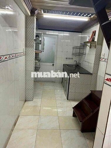 Cho thuê nhà nguyên căn 2 lầu Đường Hoà Hưng Quận 10