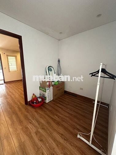 Nhà ở, ô tô đỗ cửa, 5 tầng - 3 phòng ngủ cách đường Nguyễn Văn Cừ 50m