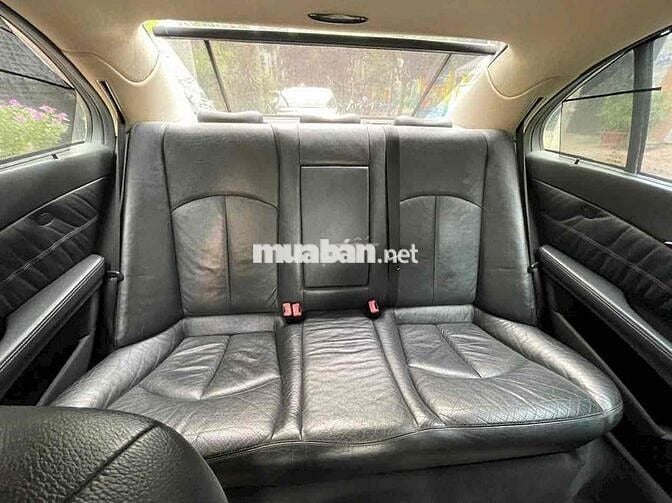 Mercedes Benz E Class 2006 E350 - 100000 km