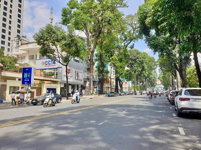 Mặt tiền Phạm Ngọc Thạch, Phường 6, Quận 3 (view Hồ Con Rùa)