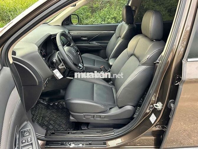 Mitsubishi Outlander 2020 2.0 CVT Premium  9000 km