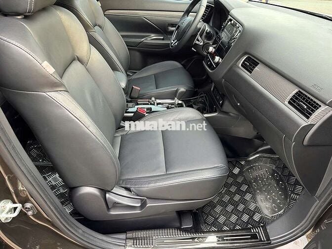 Mitsubishi Outlander 2020 2.0 CVT Premium  9000 km