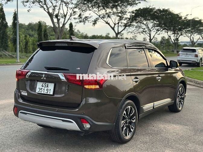 Mitsubishi Outlander 2020 2.0 CVT Premium  9000 km