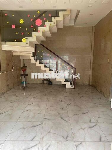 Cho thuê nhà nguyên căn, mt Nguyễn Hồng Đào, Q. Tân Bình