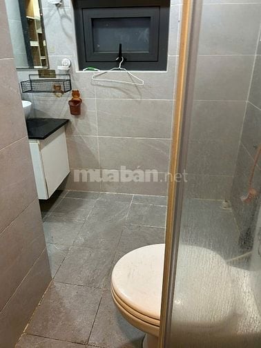 Căn mặt tiền lầu 2, nhà tập thể đường Lê Hồng Phong P10 Q10