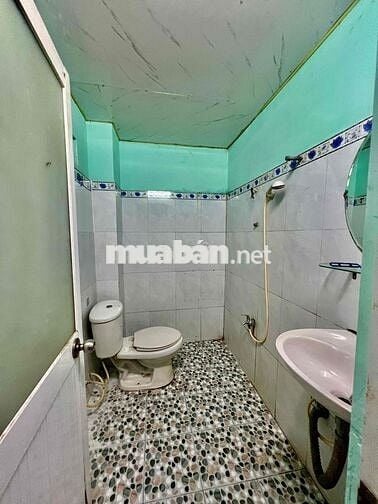 NHÀ MỚI SẠCH SẺ DT 4x17 1TRỆT 1LỬNG 3PN 2WC HẺM XE TẢI(NGAY NGÃ TƯ GA)