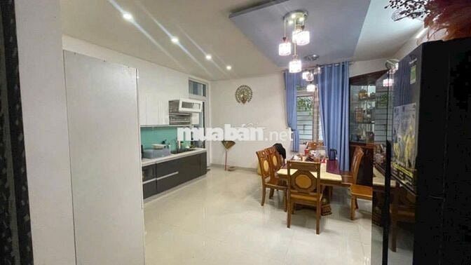 Cho thuê nhà 3 tầng mới mặt tiền đường Bùi Thiện Ngộ Hoà Xuân