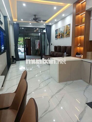 Cho thuê nhà 3 tầng mới mặt tiền đường Bùi Thiện Ngộ Hoà Xuân