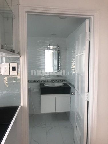 Căn hộ 86m2, 2p ngủ, 2wc,Full Nt, C/c Bàu Cát, p10, Tân Bình chỉ 11tr/