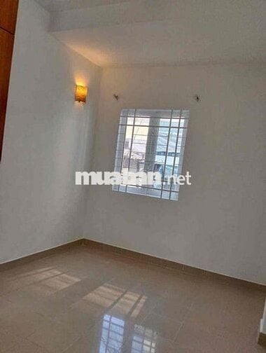 Nhà nguyên căn. 2PN.2WC. Trần Hưng Đạo. Q.1