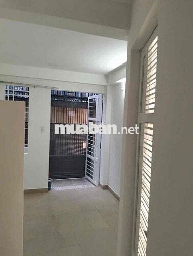 Nhà nguyên căn. 2PN.2WC. Trần Hưng Đạo. Q.1