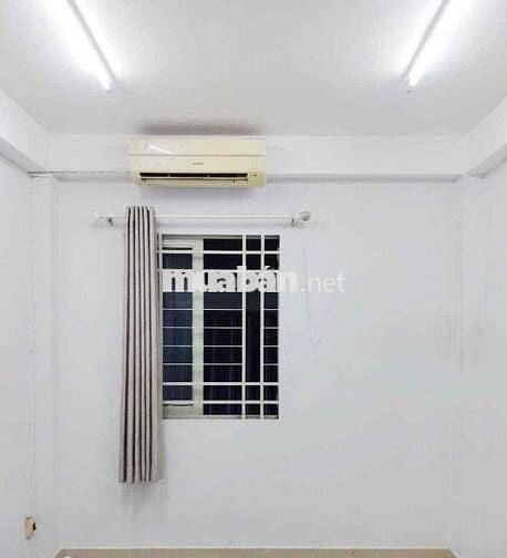Nhà nguyên căn. 2PN.2WC. Trần Hưng Đạo. Q.1