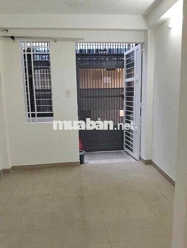 Nhà nguyên căn. 2PN.2WC. Trần Hưng Đạo. Q.1