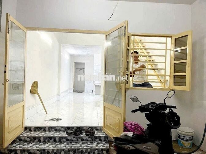 Nhà Mới 4x13m Gần Siêu Thị CooMart Trung Chánh Giá 5.5tr/th