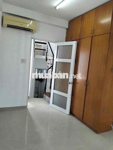 Nhà nguyên căn. 2PN.2WC. Trần Hưng Đạo. Q.1