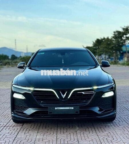 VinFast Lux A2.0 2019 2.0 AT - 32000 km