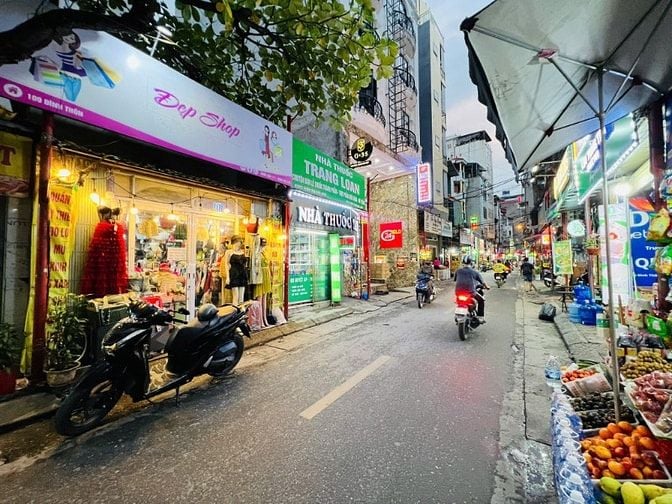 Cần bán nhà mặt phố Đình Thôn Mỹ Đình, 100m2 x 9 tầng, miễn quy hoạch.