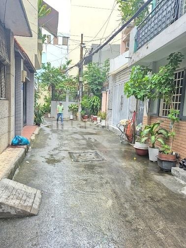 Cầm Bá Thước-Ký Con 5Tầng,Vuông Vức,Gần Phan Đăng Lưu,khu dân trí